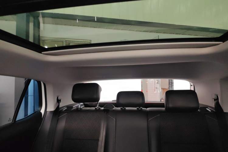 Used Volkswagen Tacqua 2023 200TSI DSG Joy-Connect Edition Headliner
