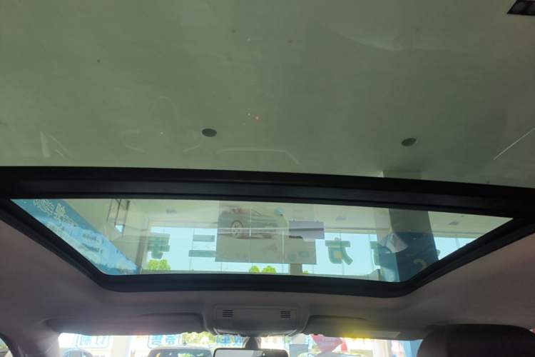 Used Volkswagen Tacqua 2023 200TSI DSG Joy-Connect Edition Headliner