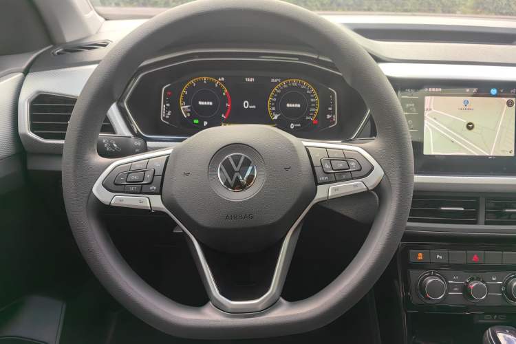 Used Volkswagen Tacqua 2023 200TSI DSG Joy-Connect Edition Interior 3