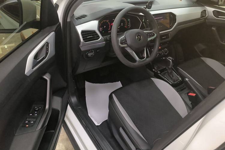 Used Volkswagen Tacqua 2023 200TSI DSG Joy-Connect Edition Interior 3