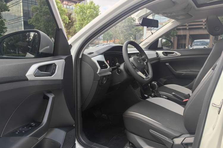 Used Volkswagen Tacqua 2023 200TSI DSG Joy-Connect Edition Interior 5