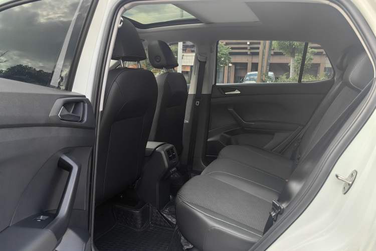 Used Volkswagen Tacqua 2023 200TSI DSG Joy-Connect Edition Interior 7