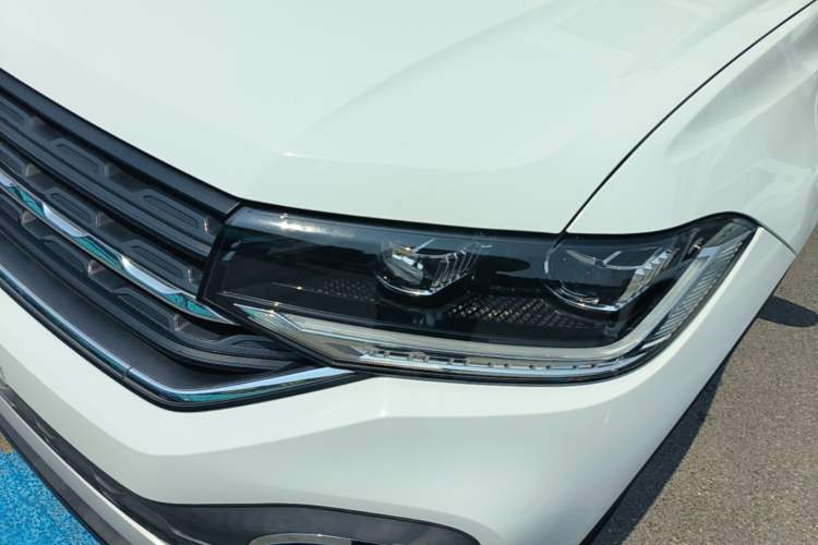 Used Volkswagen Tacqua 2023 200TSI DSG Joy-Connect Edition Left Front Headlight