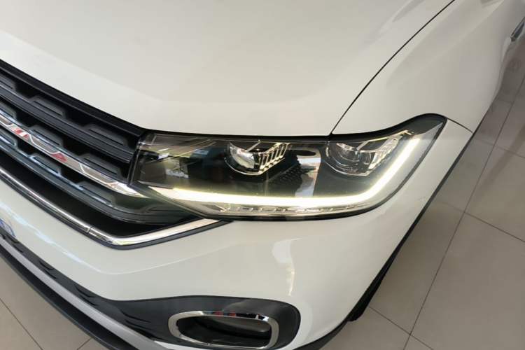 Used Volkswagen Tacqua 2023 200TSI DSG Joy-Connect Edition Left Front Headlight