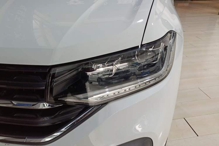 Used Volkswagen Tacqua 2023 200TSI DSG Joy-Connect Edition Left Front Headlight
