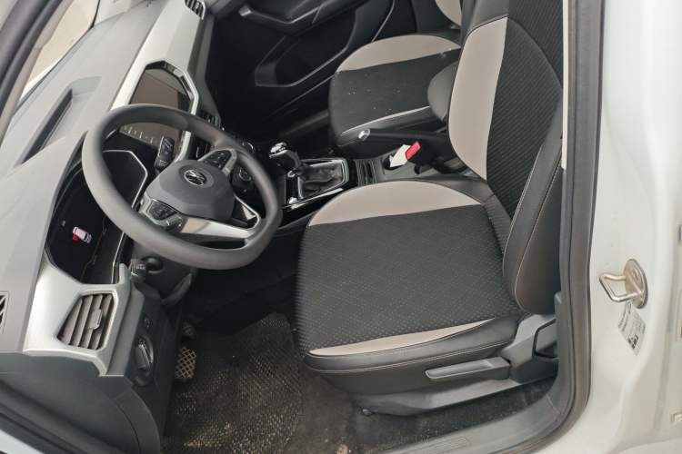 Used Volkswagen Tacqua 2023 200TSI DSG Joy-Connect Edition Left Front Seat