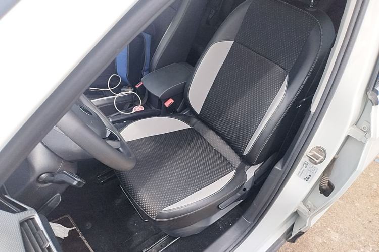 Used Volkswagen Tacqua 2023 200TSI DSG Joy-Connect Edition Left Front Seat