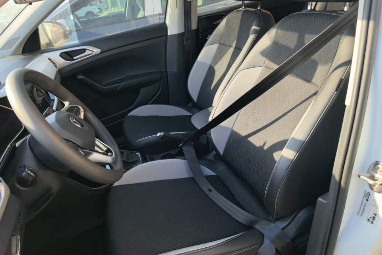 Used Volkswagen Tacqua 2023 200TSI DSG Joy-Connect Edition Left Front Seat