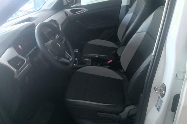 Used Volkswagen Tacqua 2023 200TSI DSG Joy-Connect Edition Left Front Seat