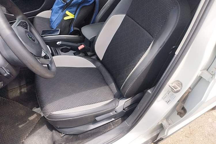 Used Volkswagen Tacqua 2023 200TSI DSG Joy-Connect Edition Left Front Seat