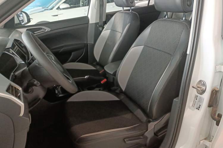 Used Volkswagen Tacqua 2023 200TSI DSG Joy-Connect Edition Left Front Seat