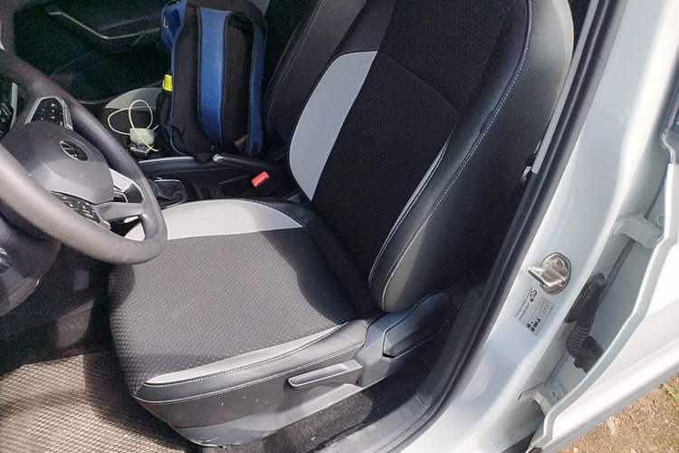 Used Volkswagen Tacqua 2023 200TSI DSG Joy-Connect Edition Left Front Seat