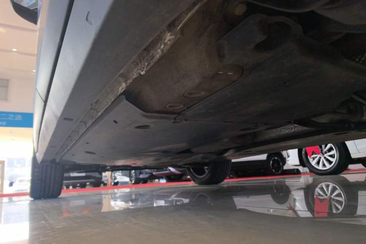 Used Volkswagen Tacqua 2023 200TSI DSG Joy-Connect Edition Left Side Sill