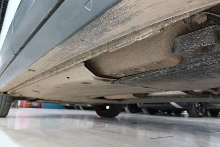Used Volkswagen Tacqua 2023 200TSI DSG Joy-Connect Edition Left Side Sill