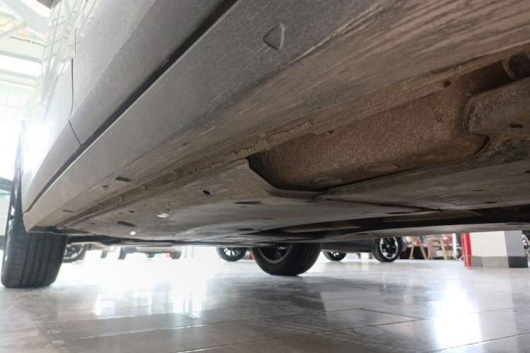 Used Volkswagen Tacqua 2023 200TSI DSG Joy-Connect Edition Left Side Sill