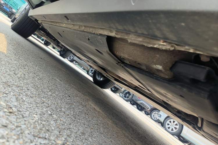 Used Volkswagen Tacqua 2023 200TSI DSG Joy-Connect Edition Left Side Sill