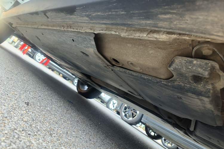 Used Volkswagen Tacqua 2023 200TSI DSG Joy-Connect Edition Left Side Sill