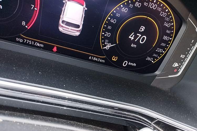 Used Volkswagen Tacqua 2023 200TSI DSG Joy-Connect Edition Odometer Close Up