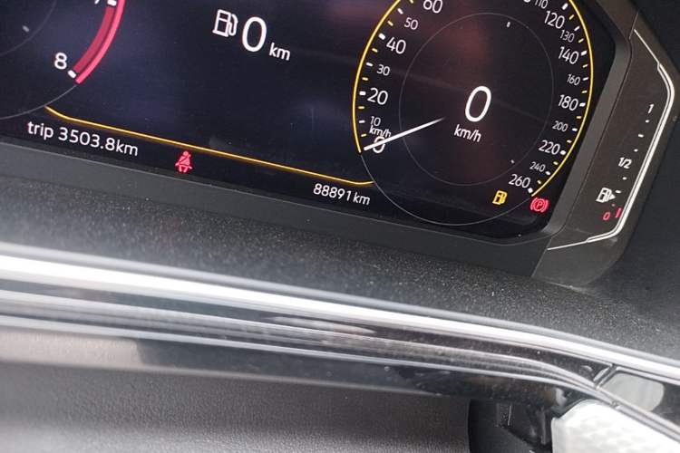 Used Volkswagen Tacqua 2023 200TSI DSG Joy-Connect Edition Odometer Close Up