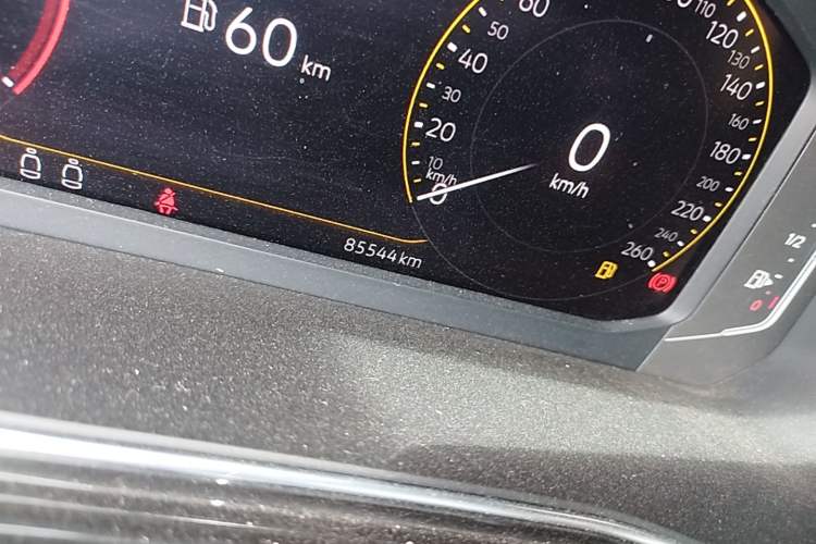 Used Volkswagen Tacqua 2023 200TSI DSG Joy-Connect Edition Odometer Close Up