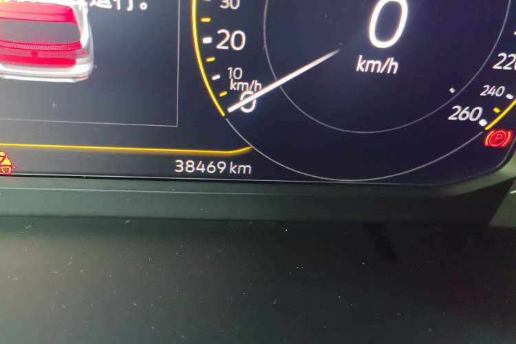 Used Volkswagen Tacqua 2023 200TSI DSG Joy-Connect Edition Odometer Close Up