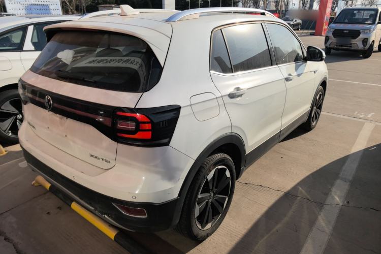Used Volkswagen Tacqua 2023 200TSI DSG Joy-Connect Edition Rear Right 45 Deg