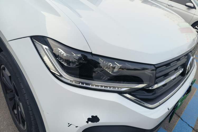 Used Volkswagen Tacqua 2023 200TSI DSG Joy-Connect Edition Right Front Headlight