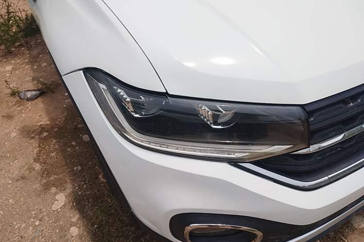 Used Volkswagen Tacqua 2023 200TSI DSG Joy-Connect Edition Right Front Headlight