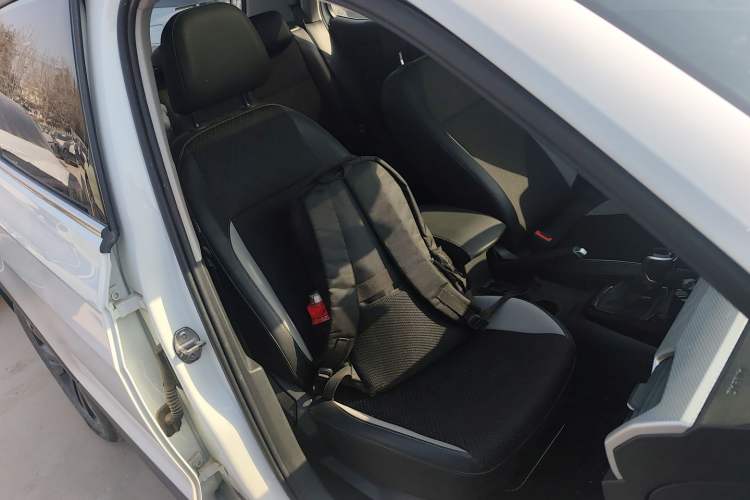Used Volkswagen Tacqua 2023 200TSI DSG Joy-Connect Edition Right Front Seat