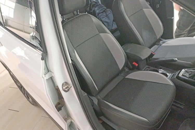 Used Volkswagen Tacqua 2023 200TSI DSG Joy-Connect Edition Right Front Seat