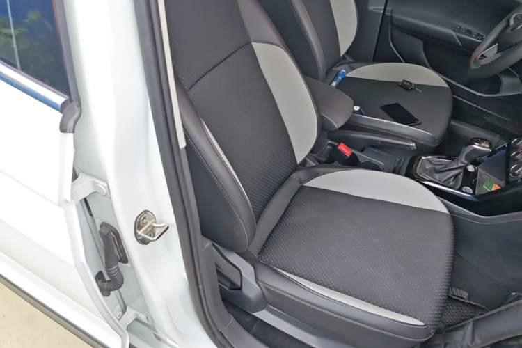 Used Volkswagen Tacqua 2023 200TSI DSG Joy-Connect Edition Right Front Seat