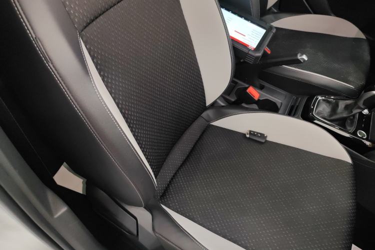 Used Volkswagen Tacqua 2023 200TSI DSG Joy-Connect Edition Right Front Seat