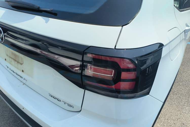 Used Volkswagen Tacqua 2023 200TSI DSG Joy-Connect Edition Right Rear Taillight