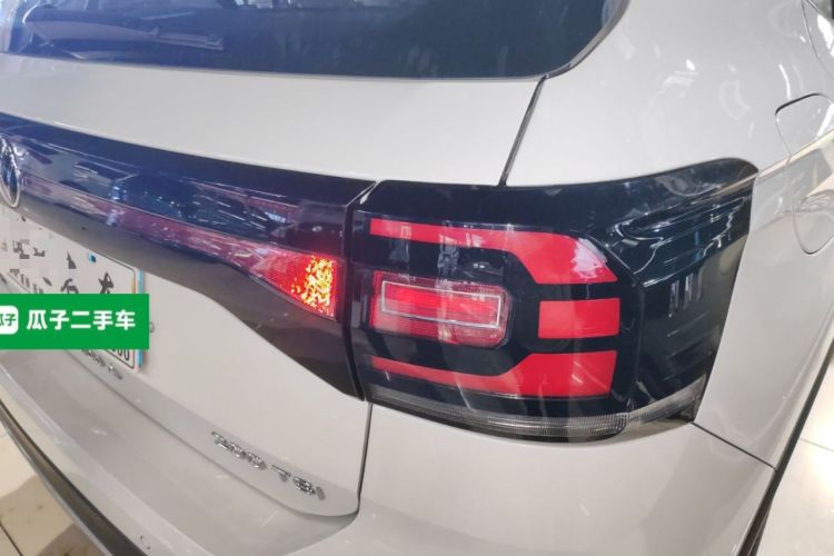Used Volkswagen Tacqua 2023 200TSI DSG Joy-Connect Edition Right Rear Taillight