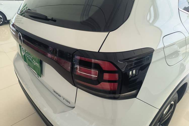 Used Volkswagen Tacqua 2023 200TSI DSG Joy-Connect Edition Right Rear Taillight