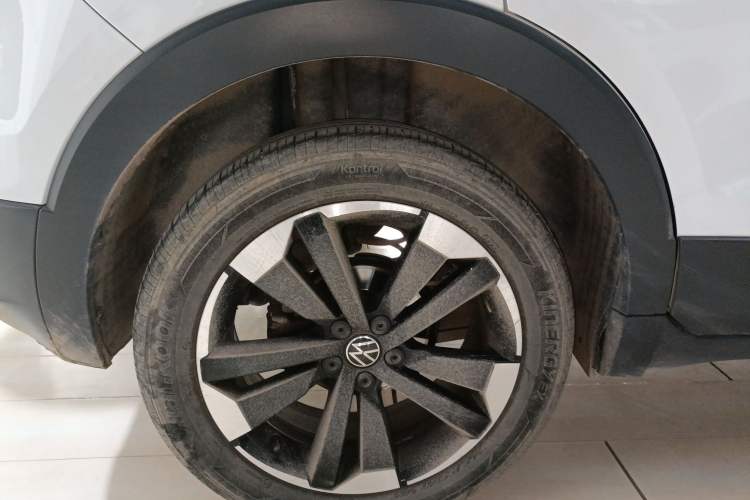 Used Volkswagen Tacqua 2023 200TSI DSG Joy-Connect Edition Right Rear Wheel Hub