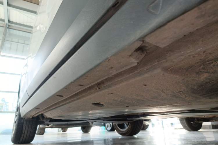 Used Volkswagen Tacqua 2023 200TSI DSG Joy-Connect Edition Right Side Sill