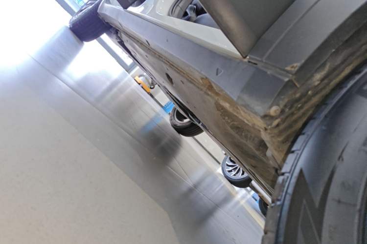 Used Volkswagen Tacqua 2023 200TSI DSG Joy-Connect Edition Right Side Sill