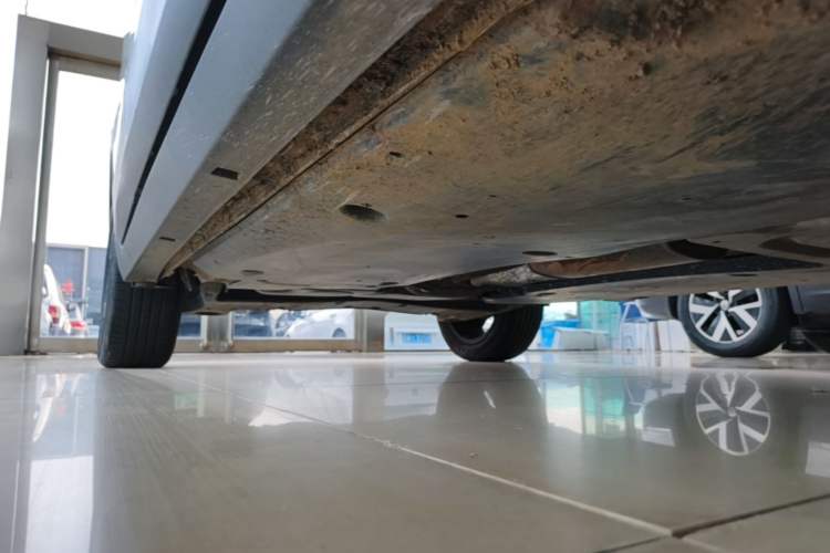 Used Volkswagen Tacqua 2023 200TSI DSG Joy-Connect Edition Right Side Sill