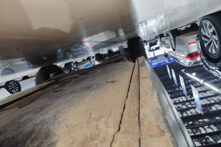 Used Volkswagen Tacqua 2023 200TSI DSG Joy-Connect Edition Right Side Sill