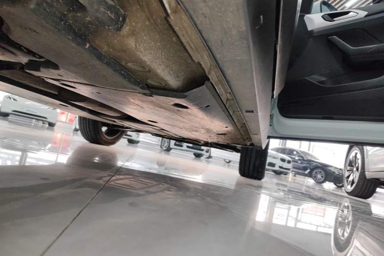 Used Volkswagen Tacqua 2023 200TSI DSG Joy-Connect Edition Right Side Sill