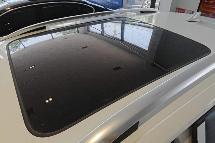 Used Volkswagen Tacqua 2023 200TSI DSG Joy-Connect Edition Roof