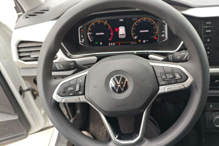 Used Volkswagen Tacqua 2023 200TSI DSG Joy-Connect Edition Steering Wheel