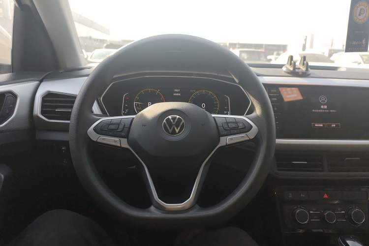 Used Volkswagen Tacqua 2023 200TSI DSG Joy-Connect Edition Steering Wheel