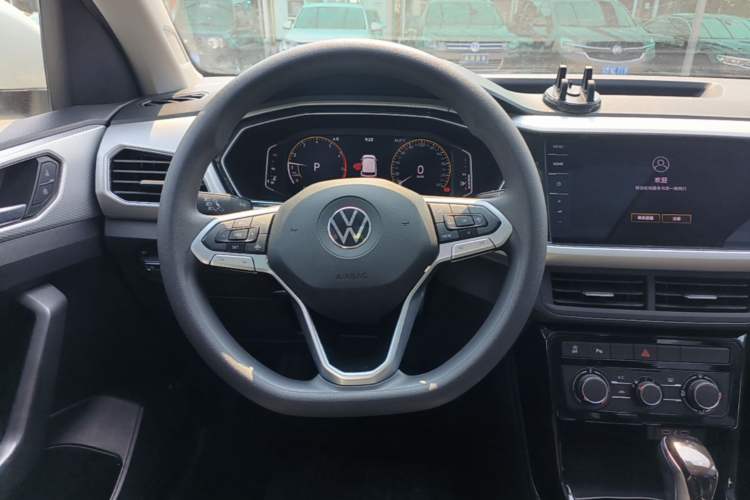 Used Volkswagen Tacqua 2023 200TSI DSG Joy-Connect Edition Steering Wheel