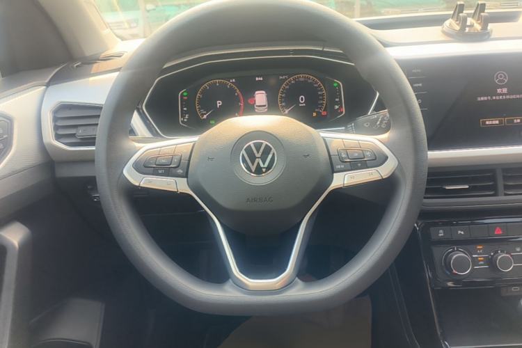 Used Volkswagen Tacqua 2023 200TSI DSG Joy-Connect Edition Steering Wheel
