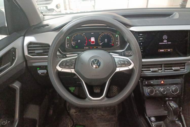 Used Volkswagen Tacqua 2023 200TSI DSG Joy-Connect Edition Steering Wheel