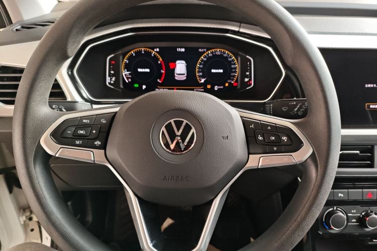 Used Volkswagen Tacqua 2023 200TSI DSG Joy-Connect Edition Steering Wheel