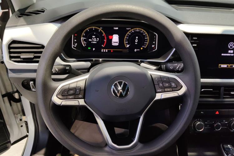 Used Volkswagen Tacqua 2023 200TSI DSG Joy-Connect Edition Steering Wheel