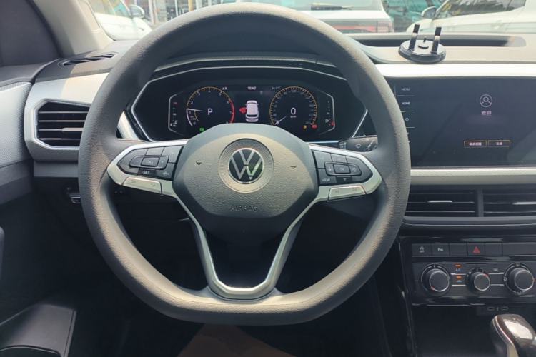 Used Volkswagen Tacqua 2023 200TSI DSG Joy-Connect Edition Steering Wheel